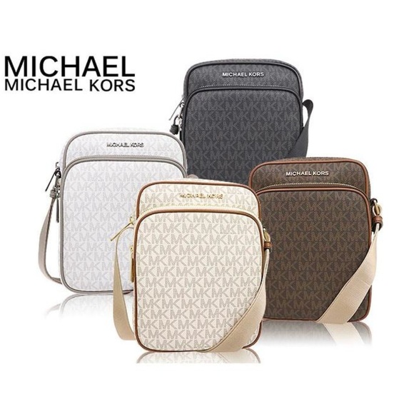 Michael Kors - Jet Set Travel Medium Logo Crossbody Bag - Picture 2 of 13